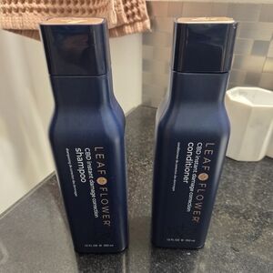 Leaf Flower Shampoo and Conditioner